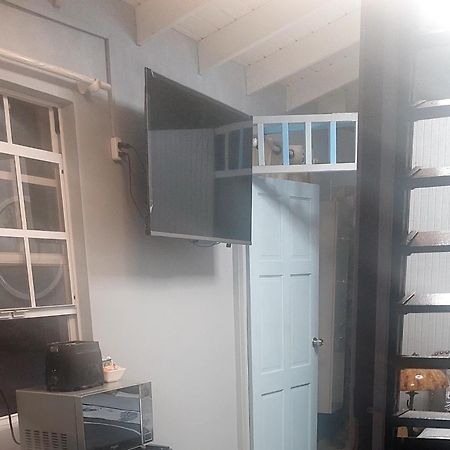 Carmen'S Cozy Studio 布里奇敦 外观 照片